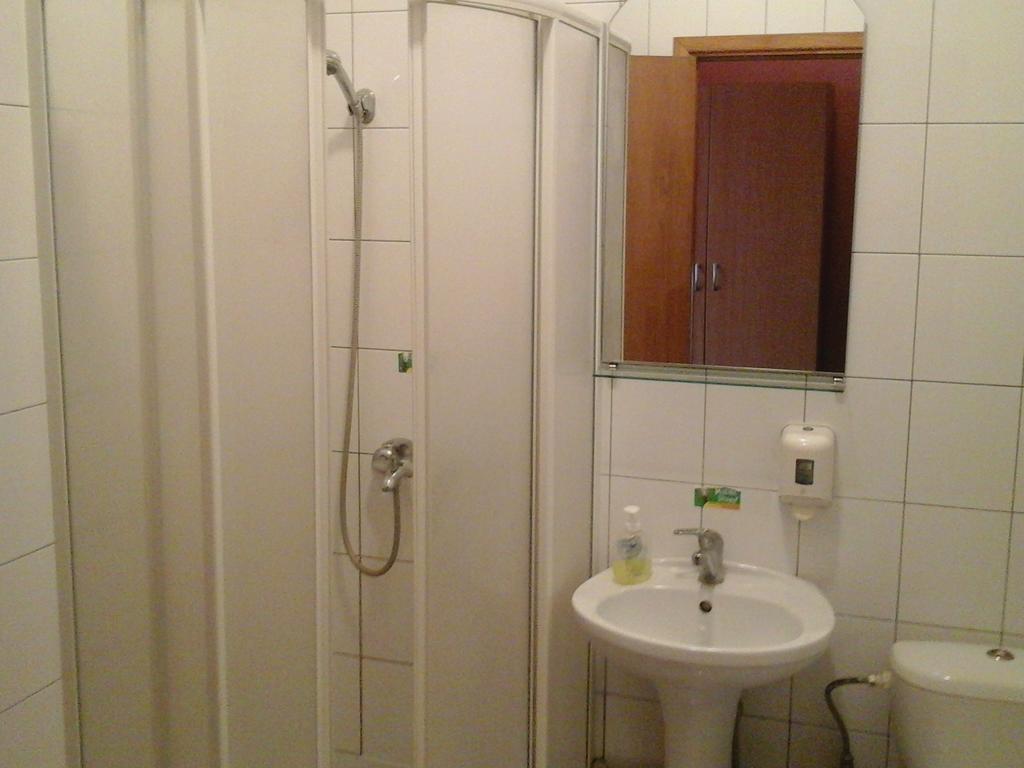 Skaistaziede Hotel Šiauliai Стая снимка