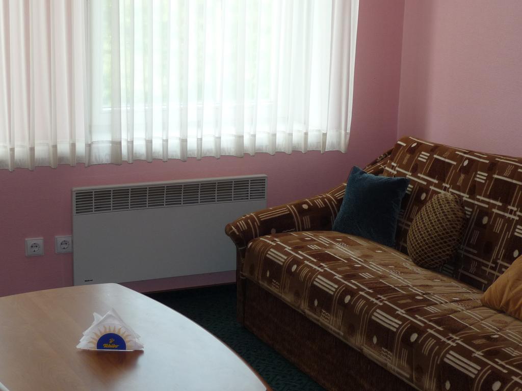 Skaistaziede Hotel Šiauliai Стая снимка