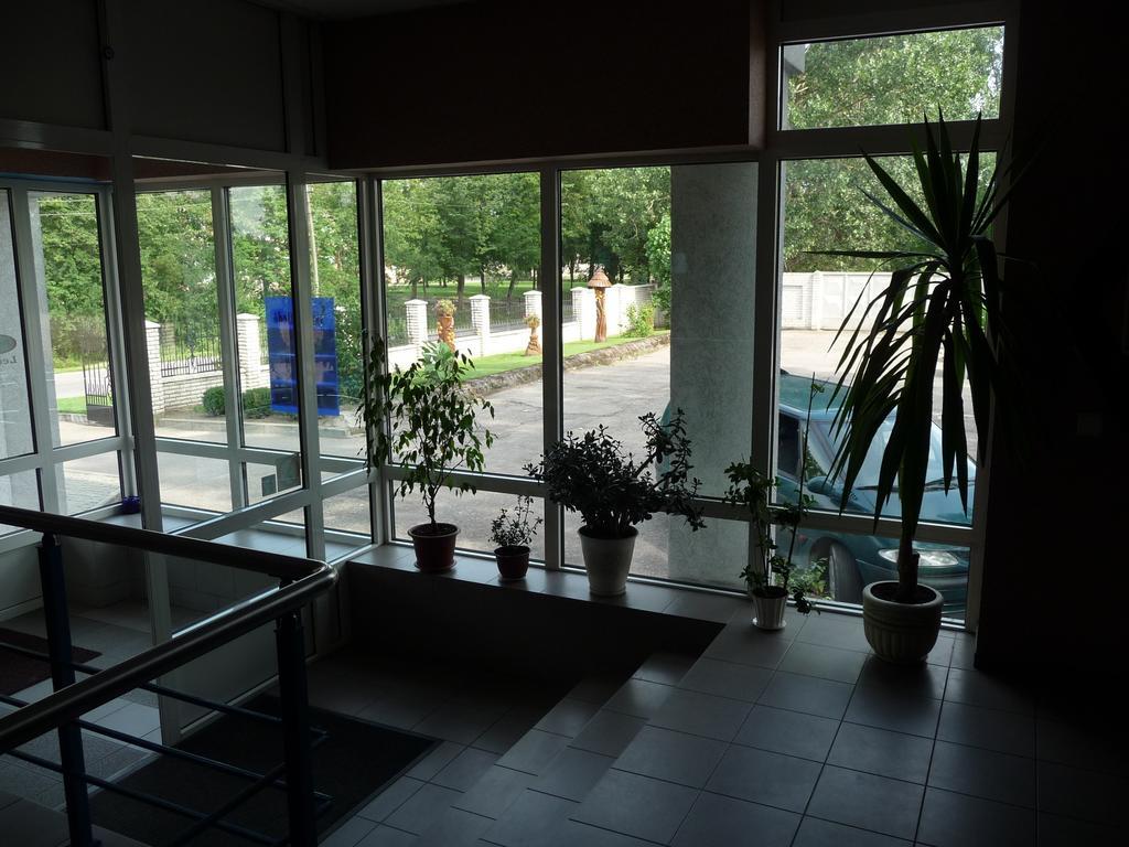 Skaistaziede Hotel Šiauliai Стая снимка