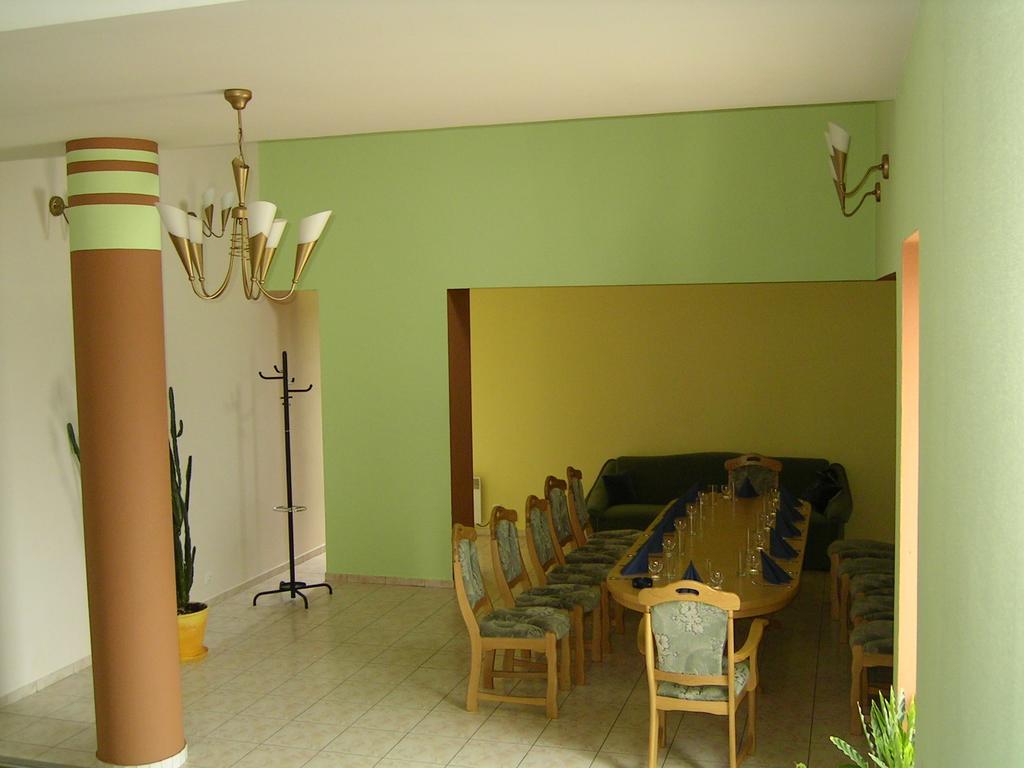 Skaistaziede Hotel Šiauliai Стая снимка